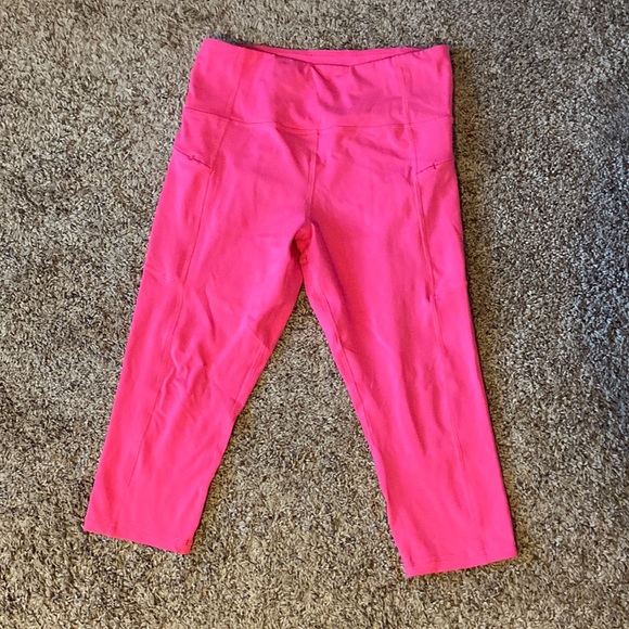 ZYIA Active capris - Picture 1 of 4